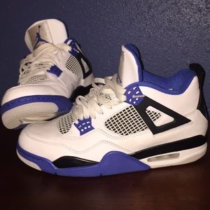 Jordan 4s